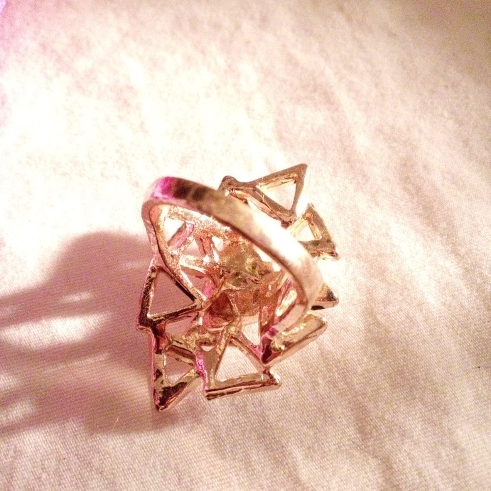 Tri Gold ring - Picture 7 of 15